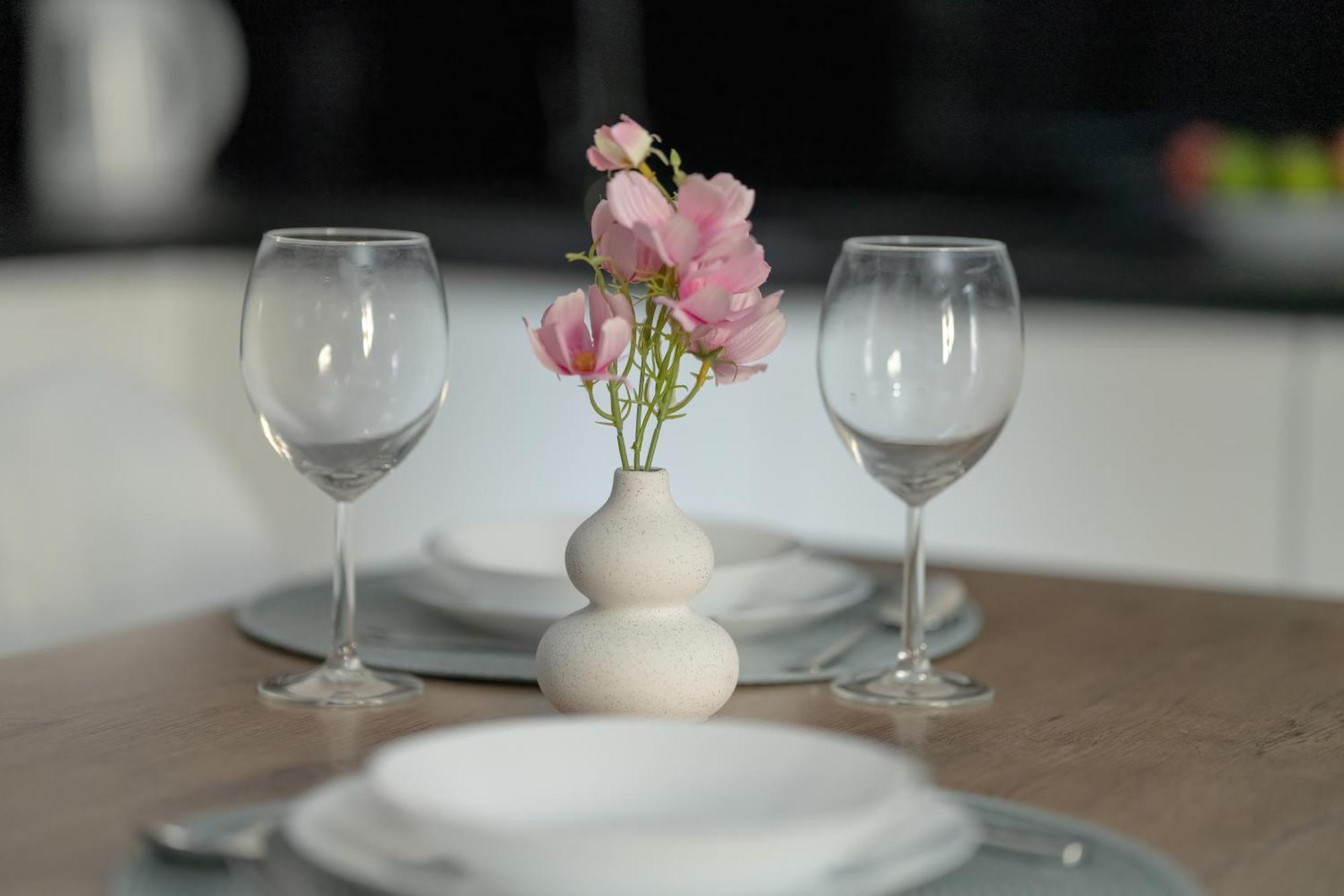 Stylowe I Eleganckie Studia Very Berry W Poznaniu By Noclegi Renters Εξωτερικό φωτογραφία